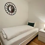 Su48 - Echtholz, 110m2, Sport, Erholung, Mit Garage Sankt Moritz