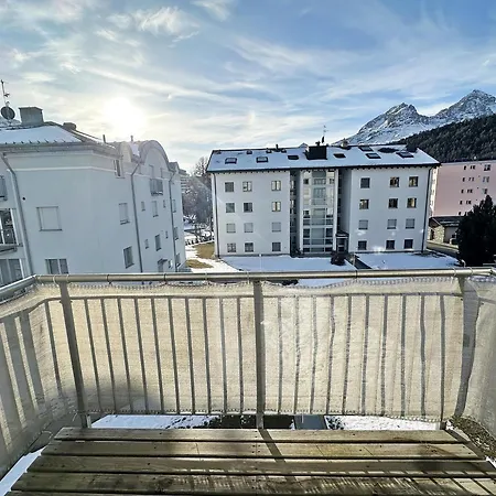 Su48 - Echtholz, 110m2, Sport, Erholung, Mit Garage São Moritz