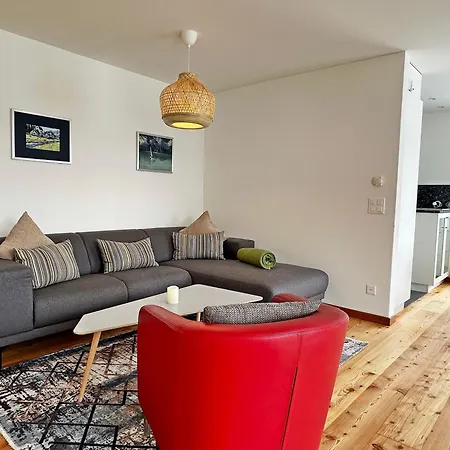 Echtholz, 110m2, Sport, Erholung, Mit Garage - Su48 *