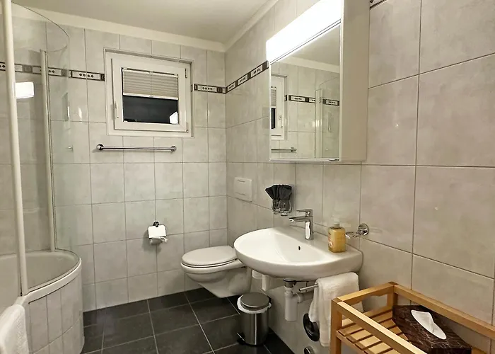 Echtholz, 110m2, Sport, Erholung, Mit Garage - Su48 *